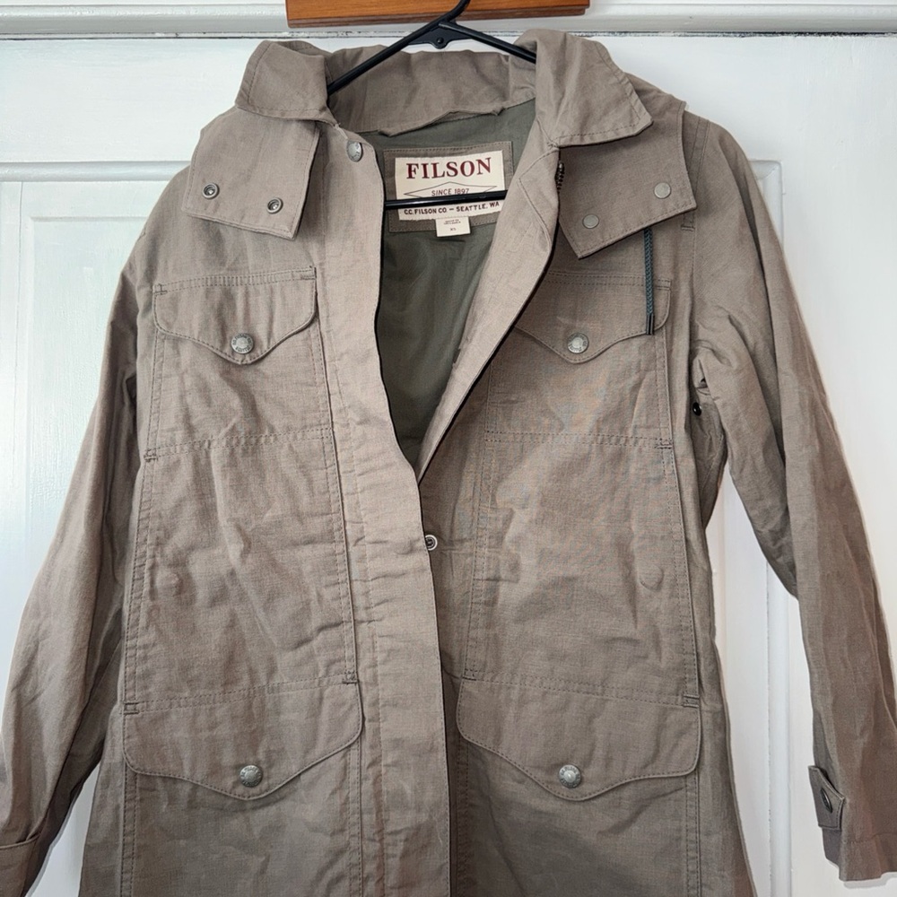 Filson Women's Utility Jacket in Taupe